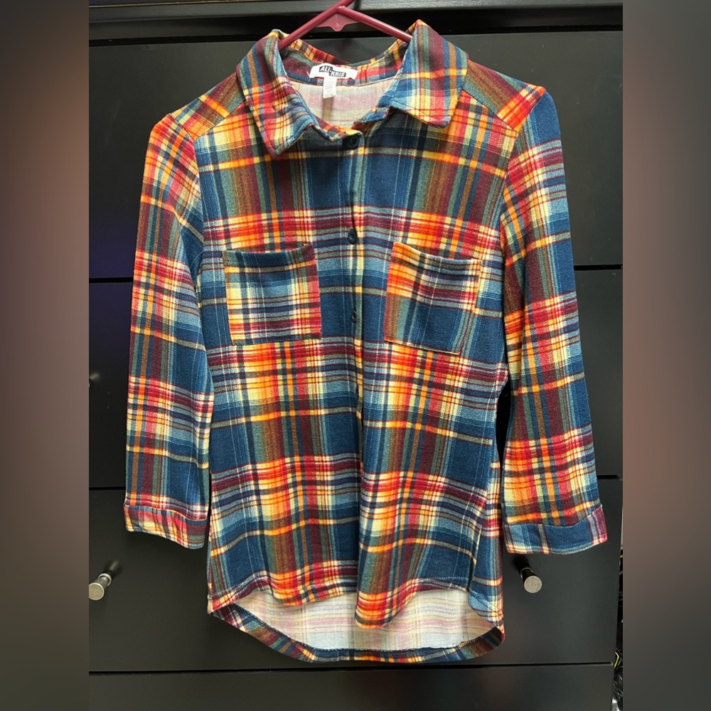 NWOT! Ali & Kris Flannel